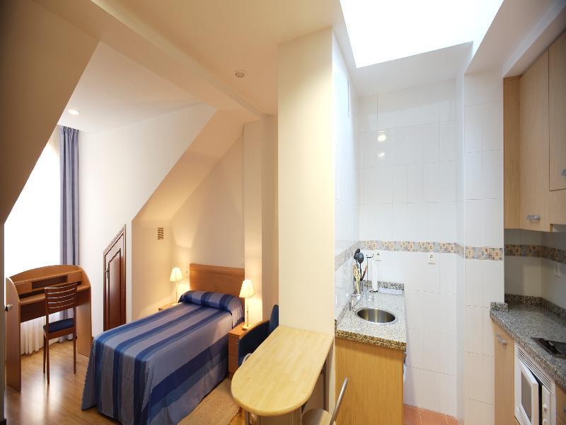 Apartamentos Urban Blue, Blue Hotels Хихон Экстерьер фото