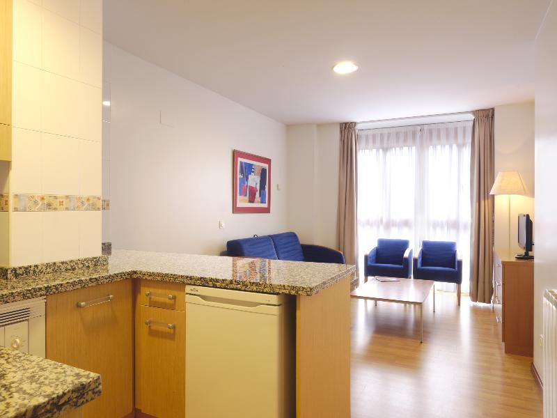 Apartamentos Urban Blue, Blue Hotels Хихон Экстерьер фото